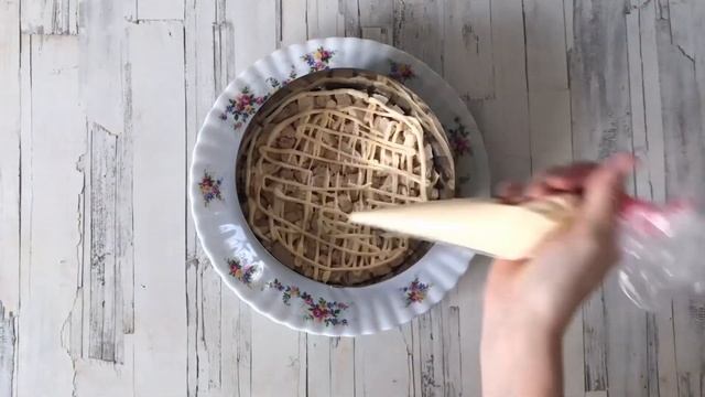 Салат с курицей грецкими орехами и сыром ? Праздничный салат с куриной грудкой слоями