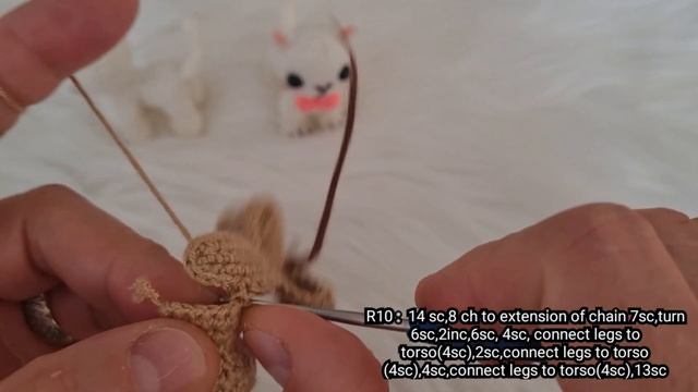Part1: Amigurumi Dört Ayak Üstünde Duran Dikişsiz Minnak Kedi Yapımı (ENG SUBTİTLES ON) смотреть онлайн