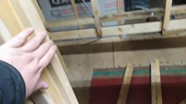 4 день постройки курятника. Двери под утепление. смотреть онлайн