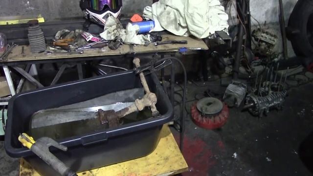 ОЖИВЛЕНИЕ СТРУБЦИНЫ КОТОРАЯ ПРОЛЕЖАЛА В ЗЕМЛЕ 80 ЛЕТ | ЭЛЕКТРОЛИЗНАЯ ОЧИСТКА ЖЕЛЕЗА смотреть онлайн