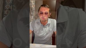 таких сотрудников надо сажать на обычную зону, а потом дырявым отправлять на штурм