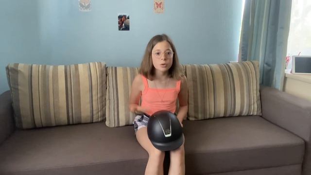 ЧТО НУЖНО НАЧИНАЮЩЕМУ ВСАДНИКУ!!!🐎 Видео Евы и Маши! смотреть онлайн
