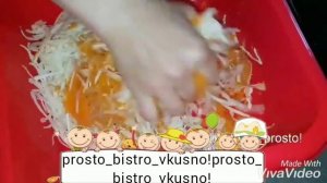 Свежий салат из простых ингредиентов .Капусты,помидора,огурца,морковки ммм..... как вкусно???