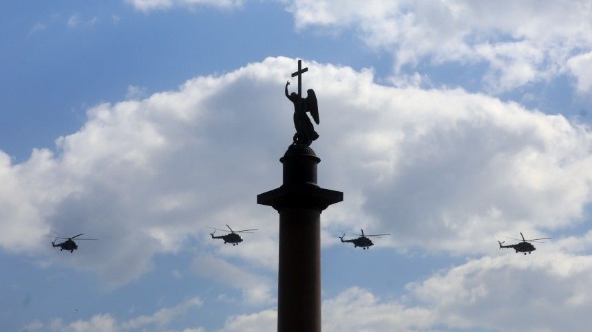 Тренировка воздушной части парада ВМФ прошла над Петербургом — лучшие кадры