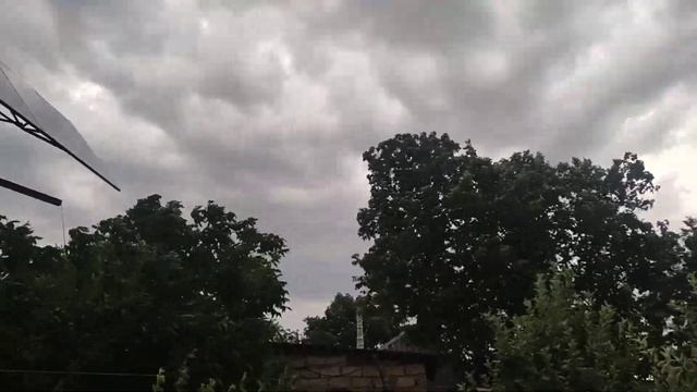 Установка ветрогенератора на мачту, работа и показания ветрогенератора.