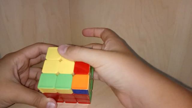 Как собрать кубик рубика. Ч.2. Второй слой и желтый крест. смотреть онлайн