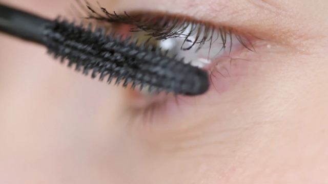 Почему у людей разный цвет глаз? смотреть онлайн