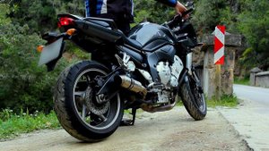 Yamaha Fz1 Fazer fake SC Project Exhaust sound