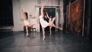Танец под песню KAZKA - Плакала/ Choreography by Pugacheva Dariya