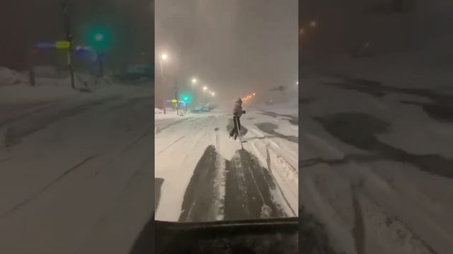 Катание по Саратову на сноуборде смотреть онлайн