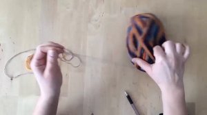 Мастер класс по вязанию штанишек для игрушки  Брюки для мишки спицами