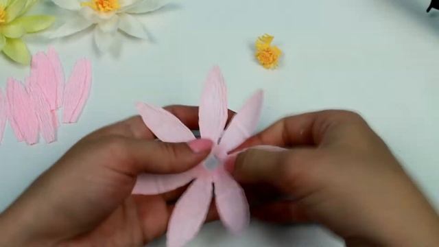 Цветы из бумаги. Лотос из гофрированной бумаги смотреть онлайн