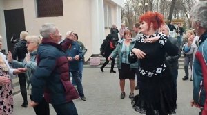 "ГЛАЗА в ГЛАЗА"...на танцполе в Гомельском парке...9.04.2023года.