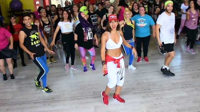✨ ZUMBA - WITHOUT ME - BREGADEIRA VERSION ✨ Coreo Karina Rocha смотреть онлайн