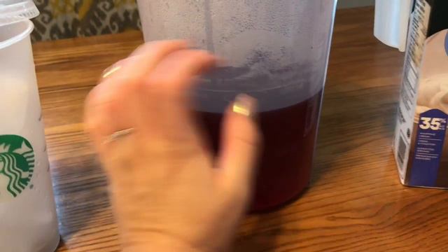 STARBUCKS KETO PINK DRINK | AT HOME смотреть онлайн