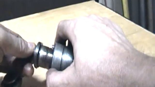 Резьбонарезная головка