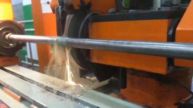 Центровое шлифование или круглое шлифование