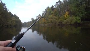 ЛОВЛЯ СУДАКА С ЛОДКИ НА РЕКЕ СВИСЛОЧЬ !!! РЫБАЛКА НА УЛЬТРАЛАЙТ !!! РЫБАЛКА ОСЕНЬЮ !!!