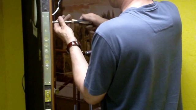 Установка электронного замка (495) 6645571