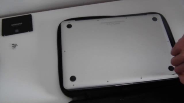 Installer un SSD dans un Macbook pro 13" смотреть онлайн