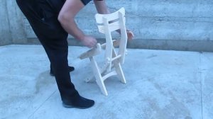 Раскладной стул из дерева