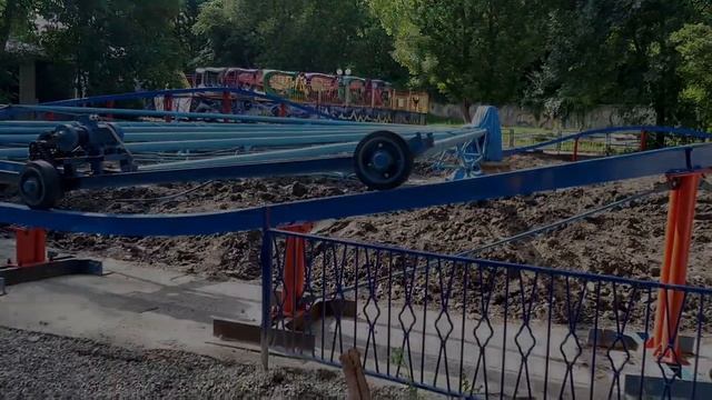 Аттракцион "Веселые горки" в парке Кирова