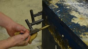 Литейщик гипсовых форм