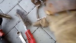 Зажаты задние тормозные колодки toyota auris 1.6 2008 год