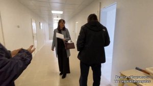 Встретились с Титом Захаровым и депутатами из п. Мохсоголлох в отделении райбольницы.