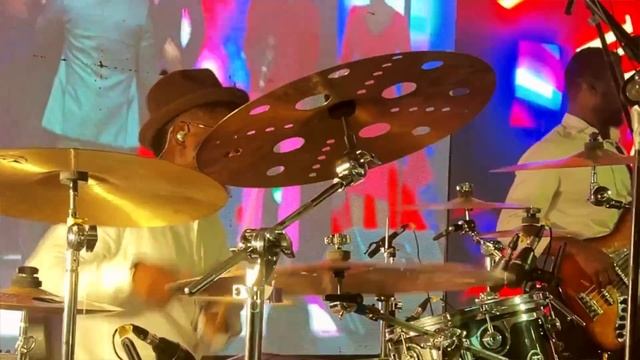 Musicians Turn Service To A Concert! ? How we Love Your Name