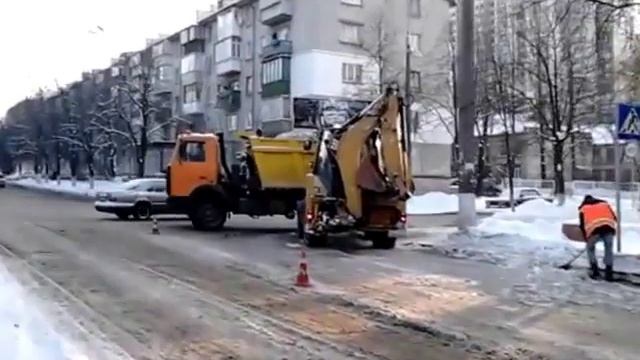 Вывоз снега в Санкт-Петербурге (СПб) - Выгодно! Аренда спецтехники - Вывозим снег от 20 м3!