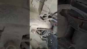 Змена датчика ABS Джили Эмгрнд ес-7 Geely Emgrand EC-7