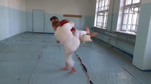 Отхват под разноименную ногу.Ouchi Gari. Дзюдо. Самбо