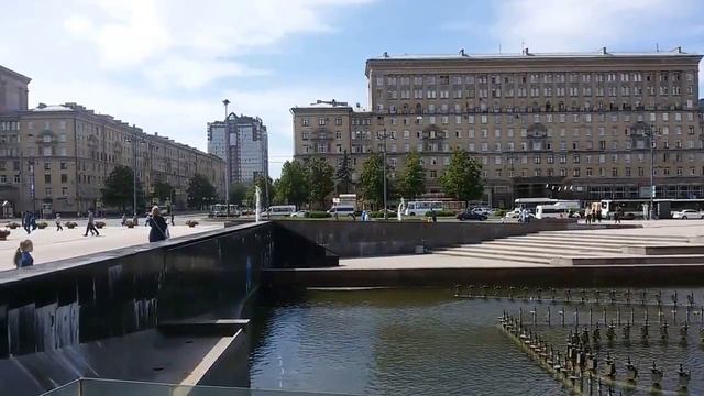 Фонтаны у метро " Московская " смотреть онлайн