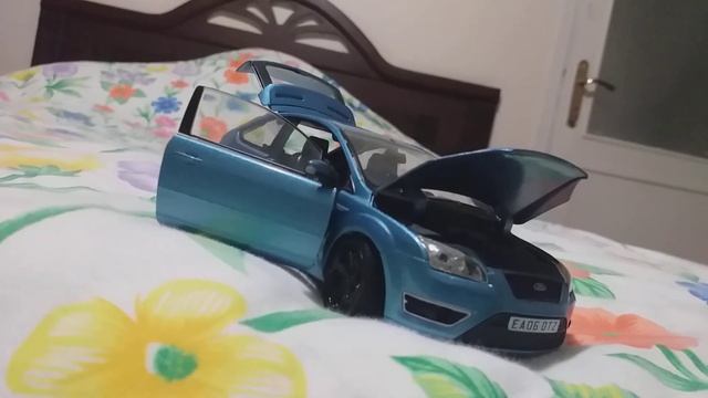 1.24 FORD FOCUS ST CARARAMA / diecast model смотреть онлайн