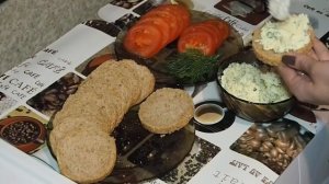 бутерброды с сыром и помидором