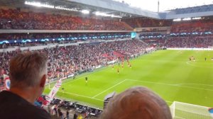 JE CHANGE D'AVIS SUR CES SUPPORTERS ! | VLOG #80 - PSV Eindhoven/Benfica Lisbonne - Philips Stadion