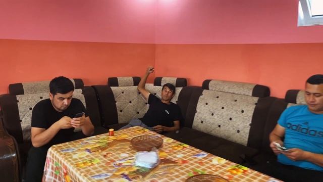 How Uzbeks cook fried fish in a cauldron