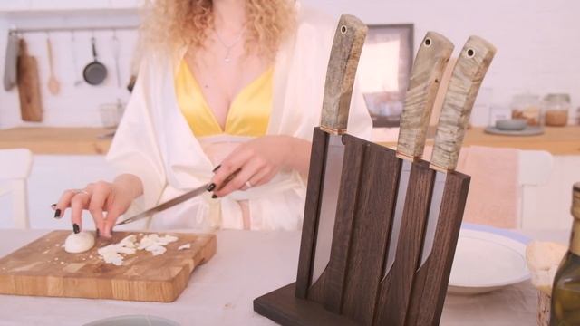 Отзыв на Авторский кухонный набор ножей София из порошковой стали М390.Кузница Династия смотреть онлайн