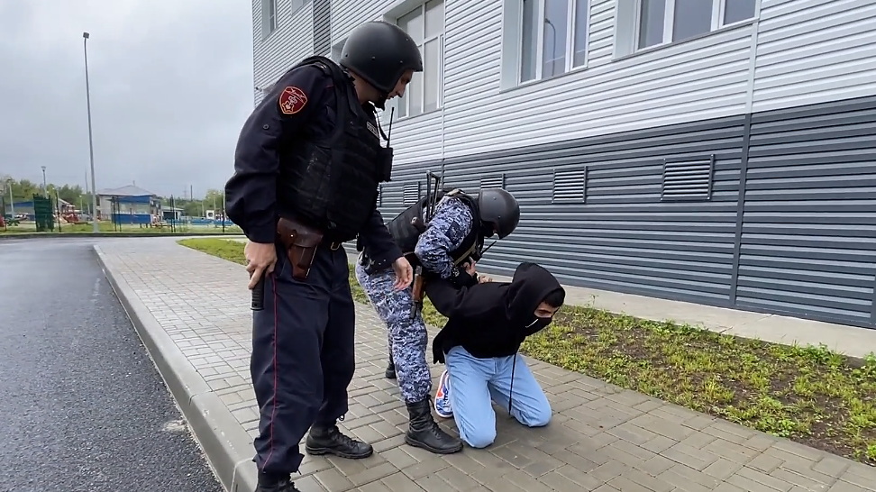 В преддверии нового учебного года в школах Сургутского района провели учения