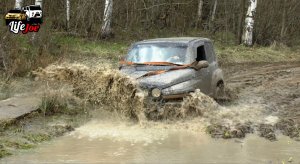off road. Гидроудар дизельного ssangyong на бездорожье. Пробираемся к выезду с маршрута