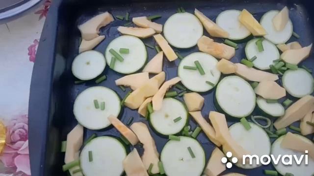Курица с овощами запечённая в духовке.