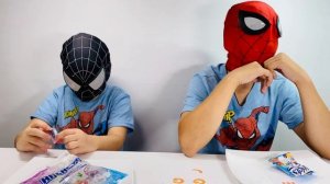 ЧЕЛЛЕНДЖ едим Сладости из США по Алфавиту!Веном и Человек Паук!CHALLENGE eating Sweets  USA Amazon!