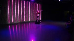 Шикарный восточный танец. Красивое выступление по танцу живота.