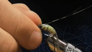 Имитация ручейника, шитика  Caddis larva - точная копия. Ручейник как живой. Мушка для ловли хариус