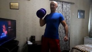 Тренировка с одной гантелей.
