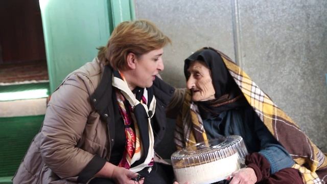 С наступающим Международным женским Днем 8 марта  поздравили бабушку Патимат из с. Зубанчи