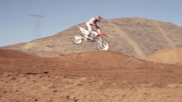 DC SHOES: MOTO - DEFINED BY DC смотреть онлайн