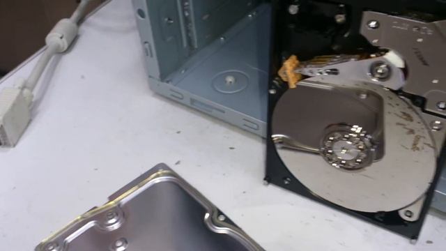 Полировка магнитных пластин жесткого диска. смотреть онлайн