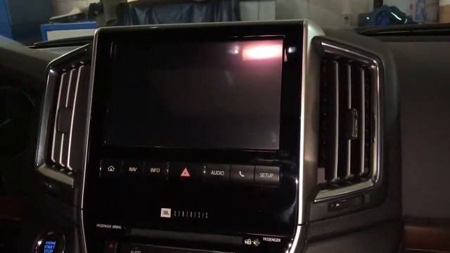 Android в Land Cruiser 200 (2016-2018)- делаем апгрейд штатной видео-системы смотреть онлайн